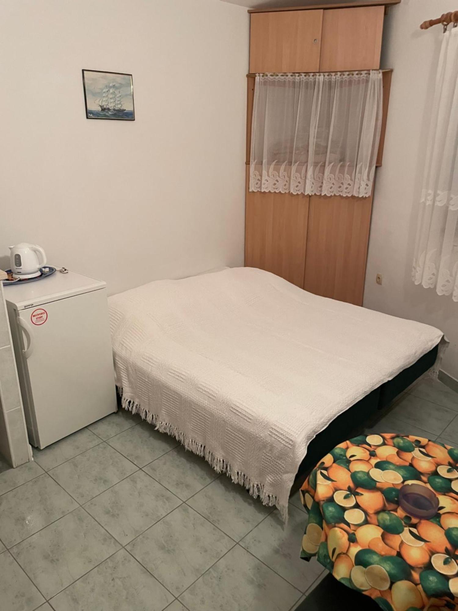 Apartments Visnjic Zaboric Luaran gambar