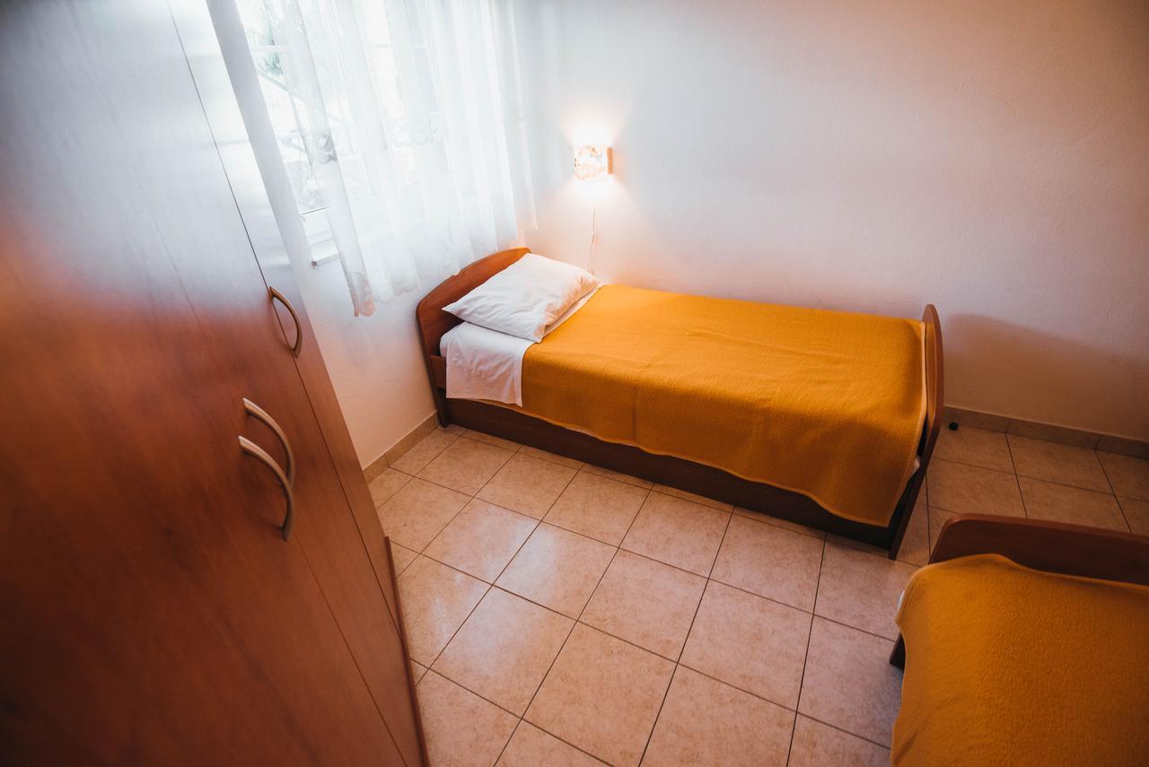 Apartments Visnjic Zaboric Luaran gambar
