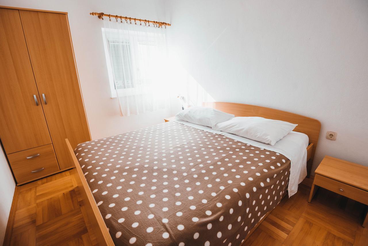 Apartments Visnjic Zaboric Luaran gambar